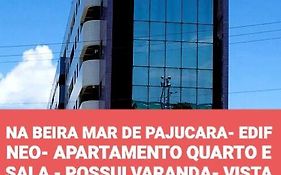 NA BEIRA MAR DE PAJUCARA- EDIF NEO- APARTAMENTO QUARTO E SALA -TEM VARANDA- VISTA LATERAL DO MAR- RUA JULIO PLECH FILHO 60 ESQUINA COM AVENIDA DOUTOR ANTONIO GOUVEIA - CONSUMO ELETRICO É PAGO No CKECK-OUT 1KWH É 1,35 REIAS - TEM TELA DE PROTEÇÃO